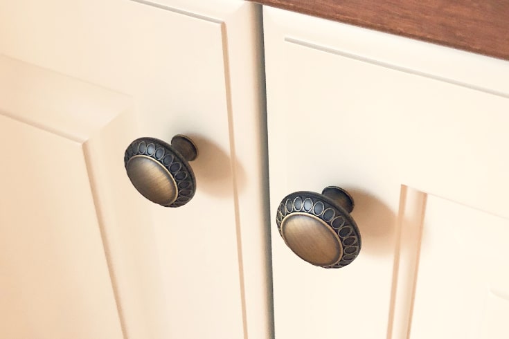 Cabinet_Knobs_01