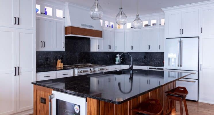 Lovely Kitchen on the Lake - Conneaut Lake, PA