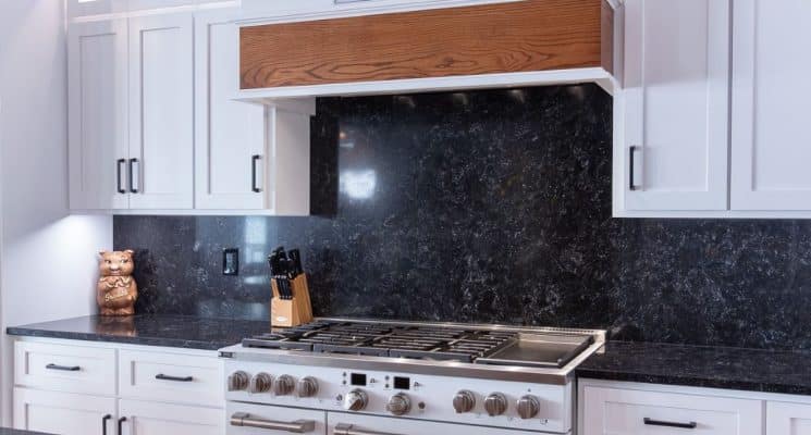 Lovely Kitchen on the Lake - Conneaut Lake, PA