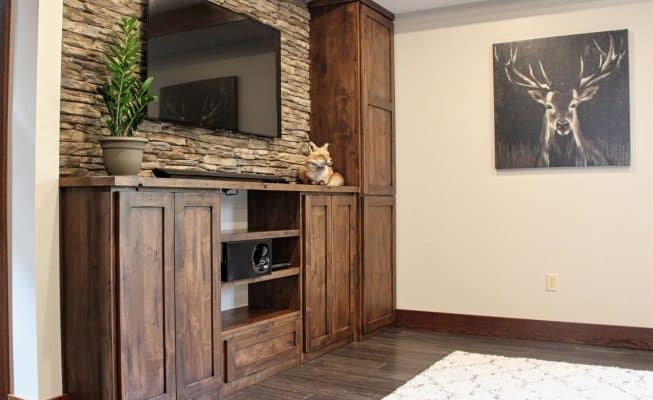 rustic_alder_kitchen_cabinets