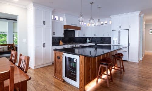Lovely Kitchen on the Lake - Conneaut Lake, PA