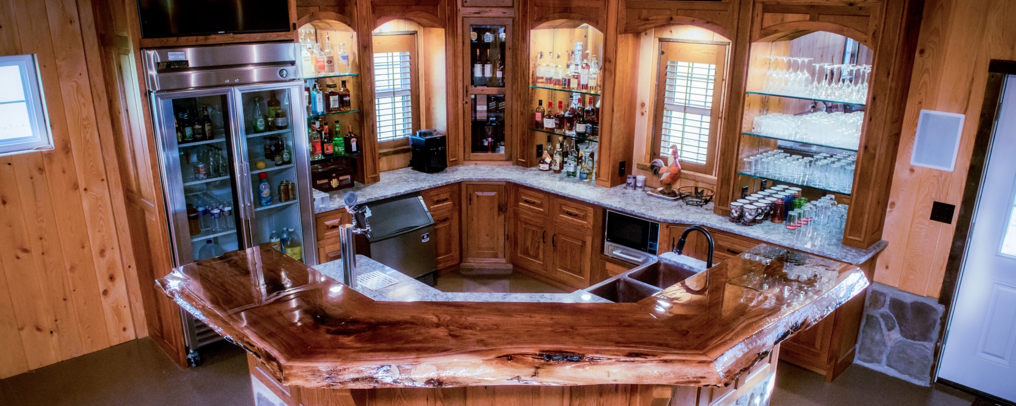custom-cabinets-reclaimed-oak