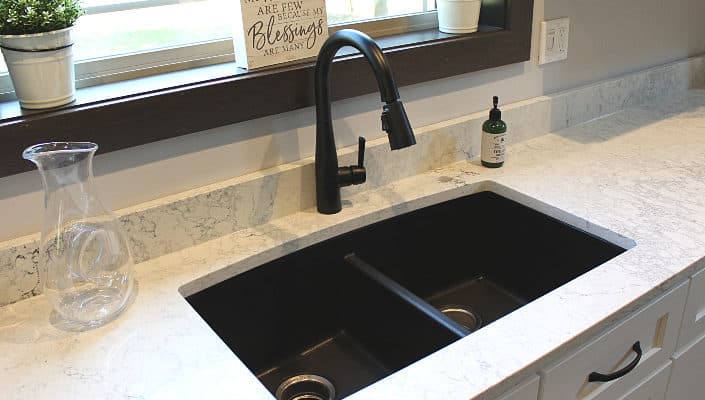 white-custom-kitchen-cabinets