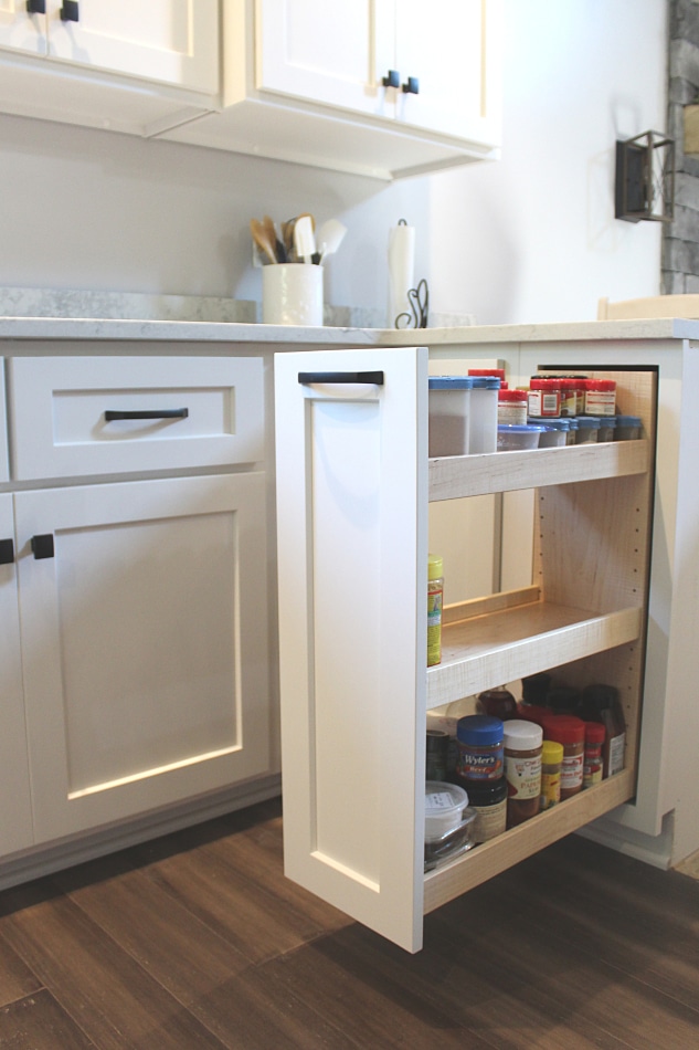 white-custom-kitchen-cabinets