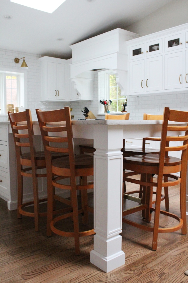 white-custom-kitchen-cabinets