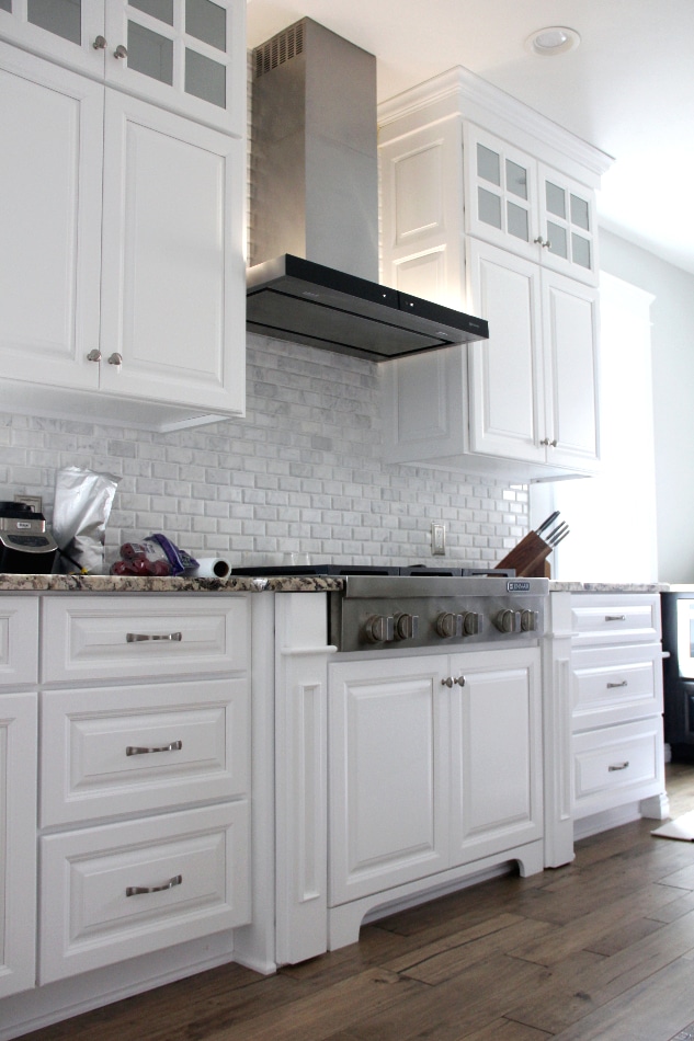 white-custom-kitchen-cabinets
