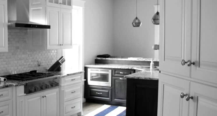 white-custom-kitchen-cabinets