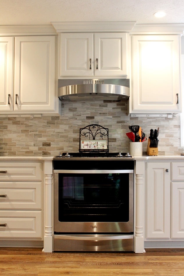 white-painted-custom-kitchen-cabinets