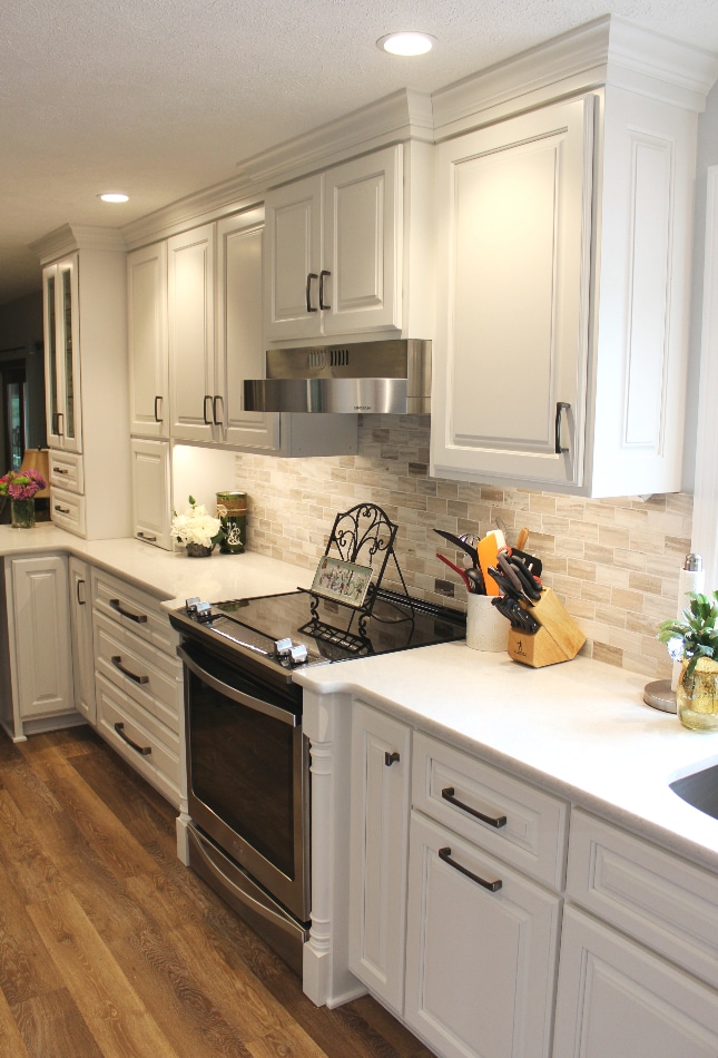white-painted-custom-kitchen-cabinets