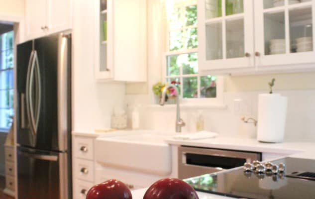 white-painted-custom-kitchen-cabinets